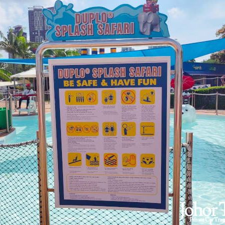 DUPLO Splash Safari Legoland Water Park 3