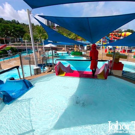 DUPLO Splash Safari Legoland Water Park 5