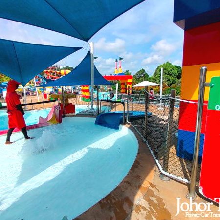 DUPLO Splash Safari Legoland Water Park 6