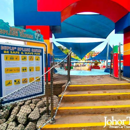 DUPLO Splash Safari Legoland Water Park 7