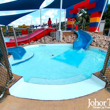 DUPLO Splash Safari Legoland Water Park 8