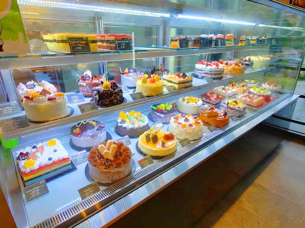 SDS Cafe Desaru Pastries