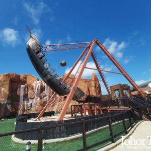 Swinging Ship Desaru Water Park 3